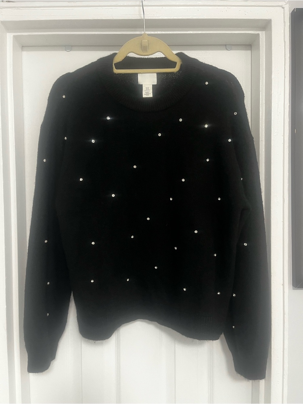 H&M NWOT Women’s Black Pearl-Embellished Sweater